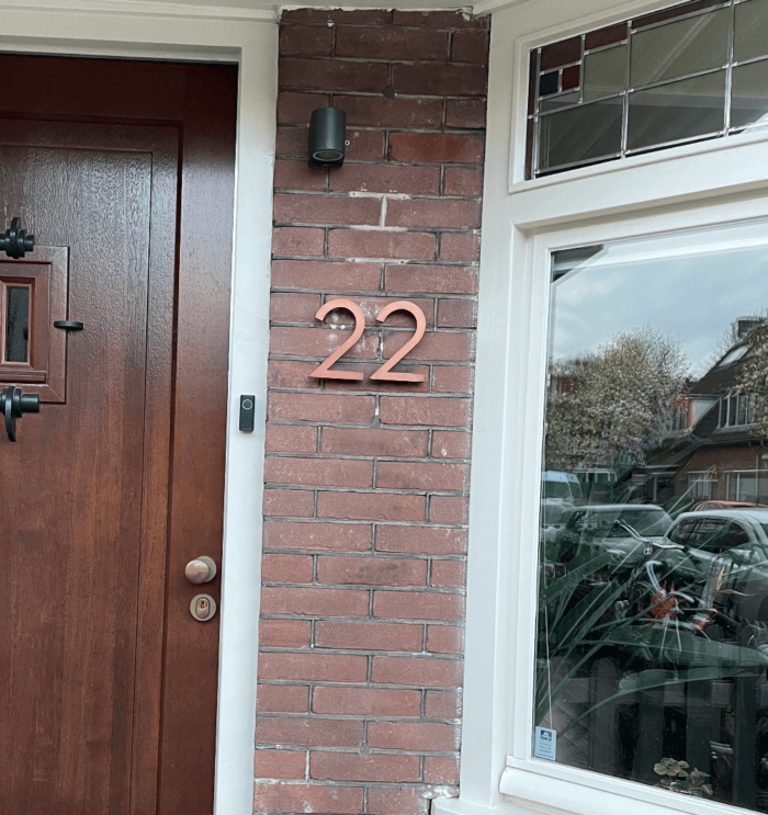 Huisnummer Koper 15 cm - Brons huisnummer - modern - sfeerfoto 5