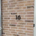 Kemp-zwart-huisnummers-10cm-vooraanzicht1-aluminium-huisnummer