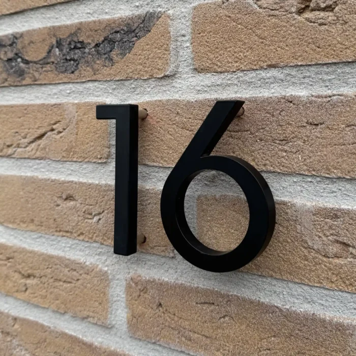 Kemp-zwart-huisnummers-10cm-zijaanzicht-aluminium-huisnummer